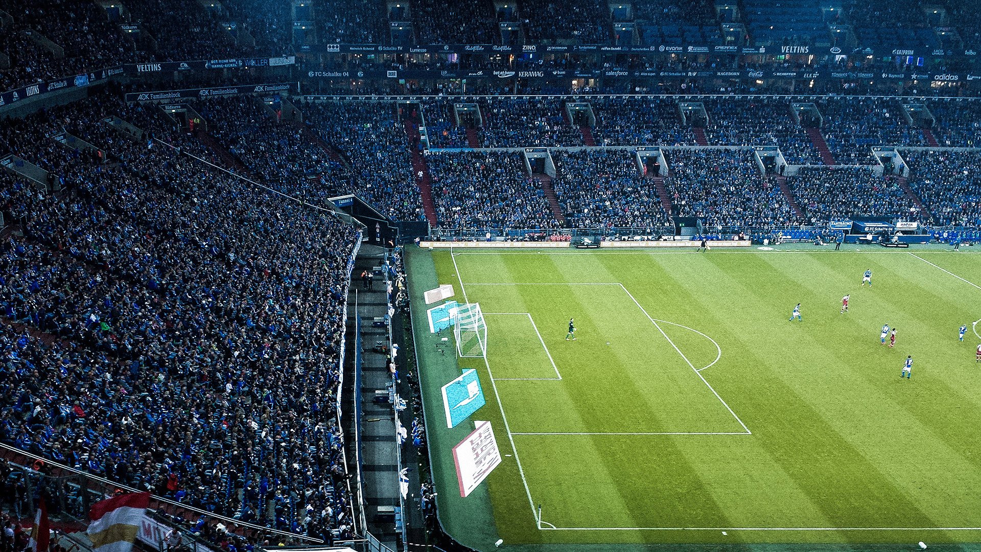 汉堡球员自嘲表现，网友调侃萌翻，汉堡主帅